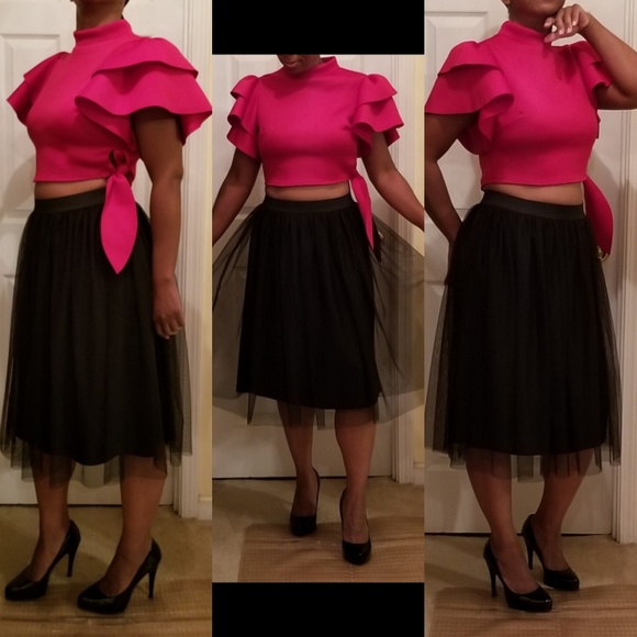 Ruffle Sleeve Crop Top - Picture 6 of 7